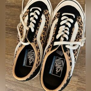 NEVER WORN - Cheetah Print Women’s Vans